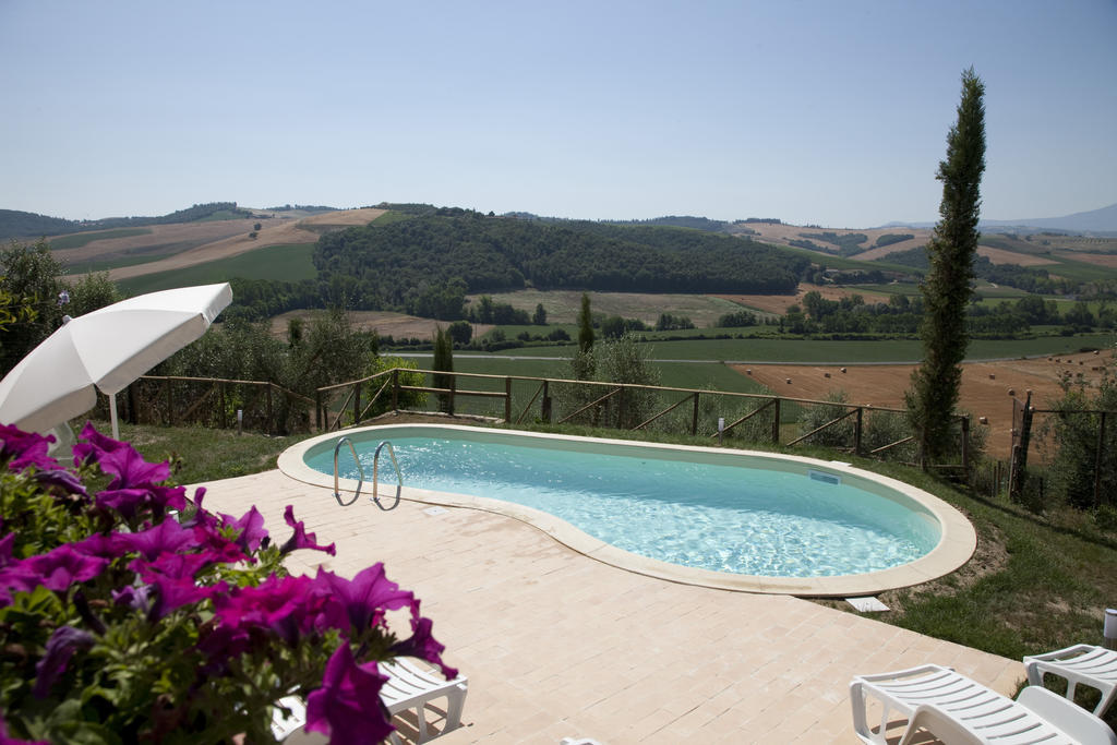 Agriturismo Podere Olivello In Val D'Orcia Монталчино Екстериор снимка
