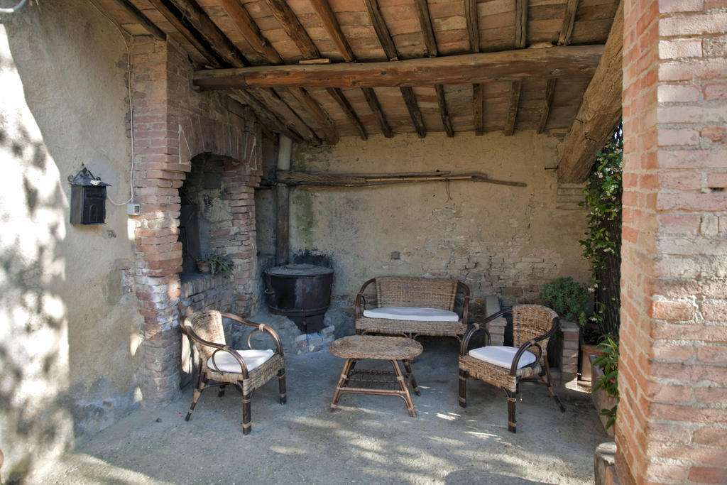 Agriturismo Podere Olivello In Val D'Orcia Монталчино Екстериор снимка