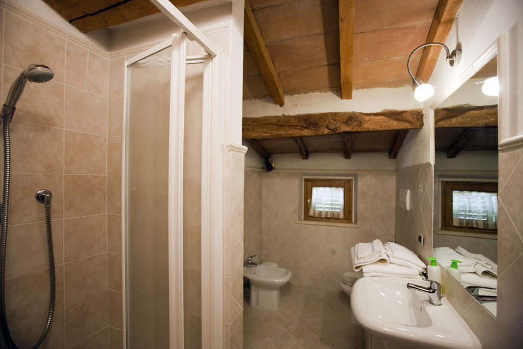 Agriturismo Podere Olivello In Val D'Orcia Монталчино Стая снимка