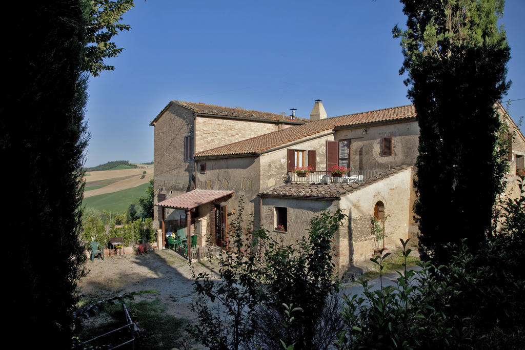 Agriturismo Podere Olivello In Val D'Orcia Монталчино Екстериор снимка